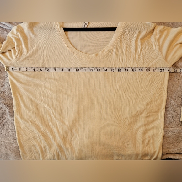 Athleta Cloudlight Soft Long-sleeved Top, Sz. M - Picture 7 of 9